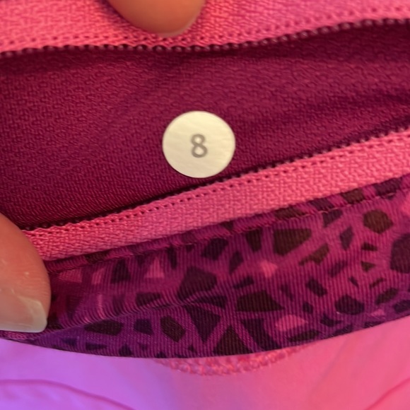 Lululemon Speed Up Short - Sz 8 - Picture 3 of 3
